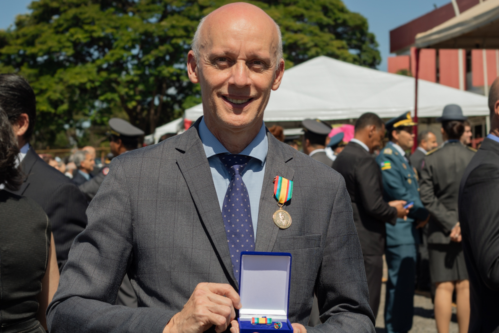 Diretor-Presidente da Finatec recebe honraria do Corpo de Bombeiros Militar do DF